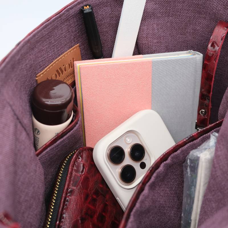 Nano Sasha Tote Bag Burgundy - Image 3