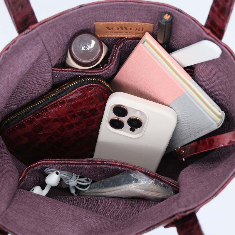 Nano Sasha Tote Bag Burgundy - Image 4